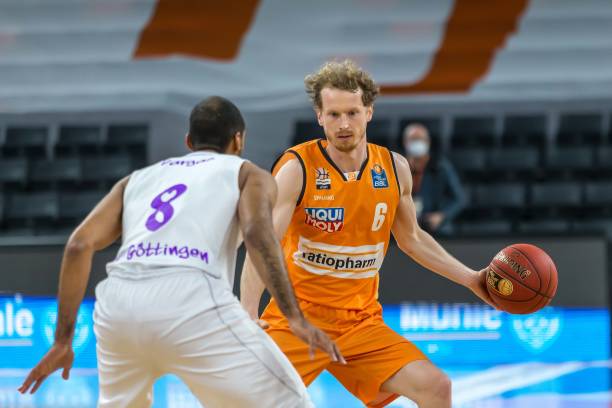 队做足功课 队做足功课